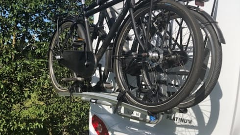 'Almost' new KNAUS VAN I 650 MEG.