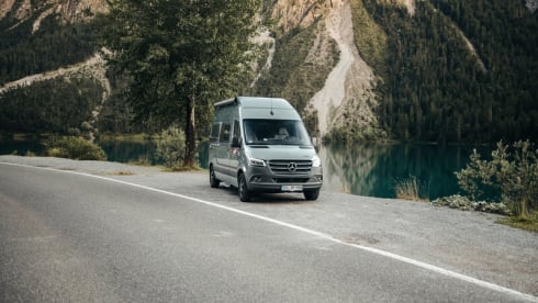 Bobil – 2024 Hymer campervan 4 personen