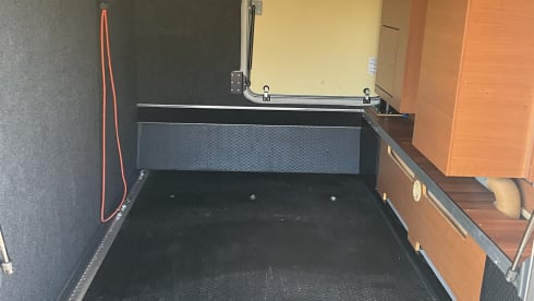Bronx Explorer – 4p Niesmann + Bischoff integrated uit 2011