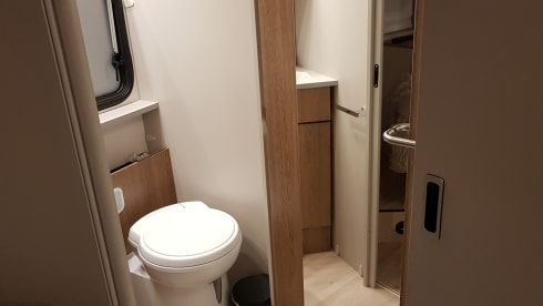 Stabilitée amortisseurs pneu pneumatiques – Noleggio Citroen DETHLEFFS T7057DBL