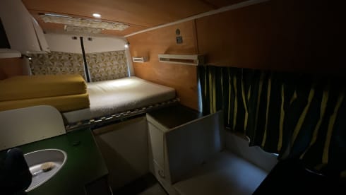 2p Mercedes-Benz bus from 2012