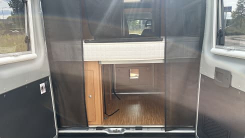  Pössl 2Win Fixed bed, Air conditioning, AUTOMATIC 3.0L 158hp