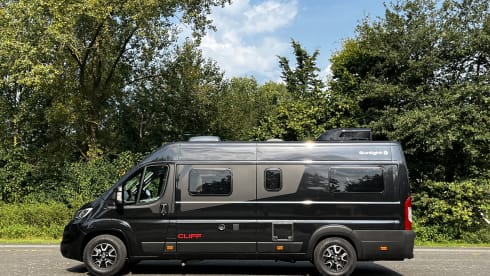 Camperrent 400 – 3p Sunlight bus from 2025