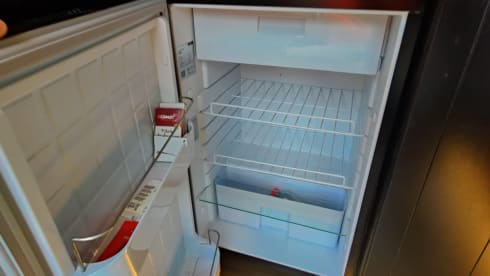 Off-grid VW Crafter: Starlink, XL Bed & Moto-optie