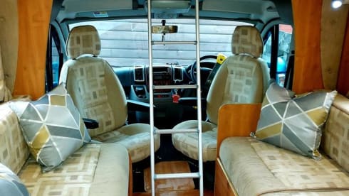 Fiat Ducato - Sleeps 4 