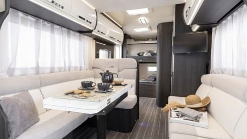 Bavarian Camper 5 – space miracle with 8 sleeping places