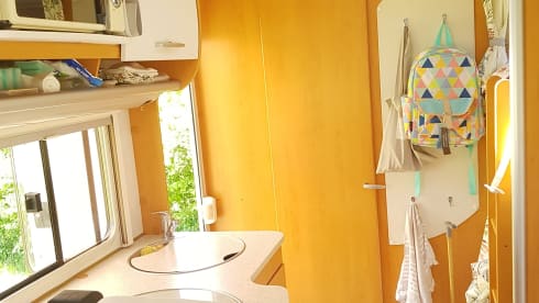 Hymee – Spacious Hymer stylish custom interior