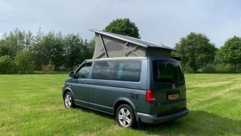 4p Volkswagen bus from 2008
