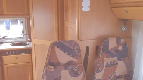 Nice 5 person Dethleffs alcove camper.