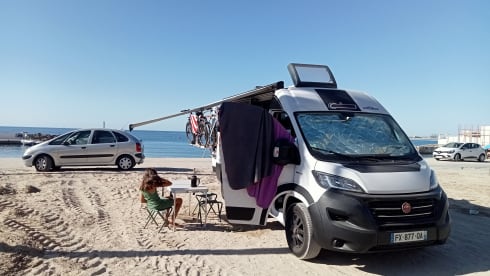 La savonnette  – Fourgon aménagé 4 couchages 