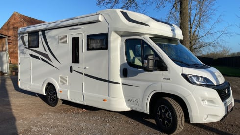 007 – Neuer Luxus-Teilintegrierter 2022 - McLouis Souvereign 473