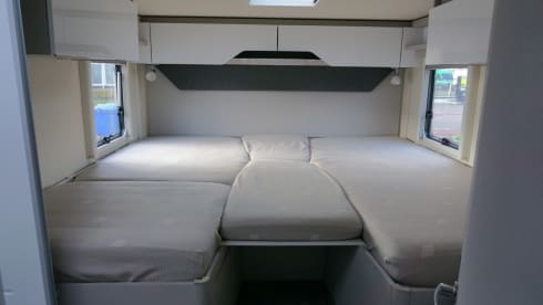 4p Hymer camper