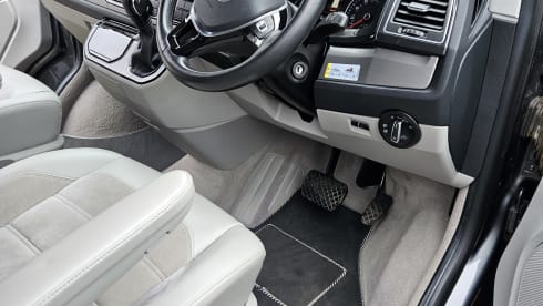 Billy – 4 berth Volkswagen California Ocean 2017