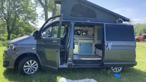 Ernie – 4 berth Volkswagen campervan from 2013