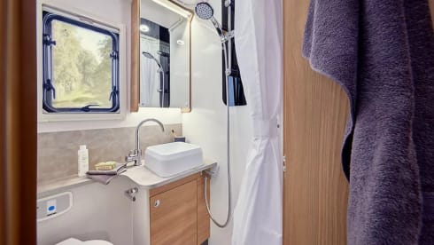 Bailey – 4 berth Bailey semi-integrated from 2023