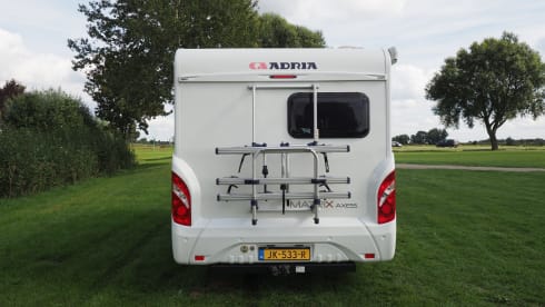 Beautiful compact but spacious camper ADRIA Matrix 590SG