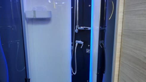 5p Challenger semi-integrated from 2021