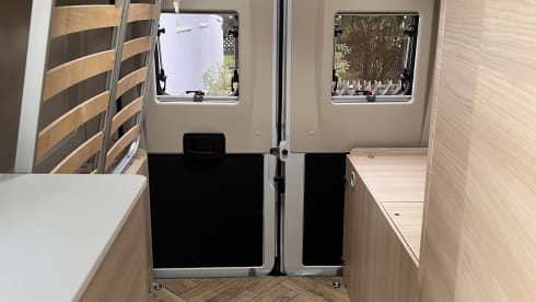 KAMS348 – Chausson First Line V594