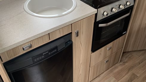 Simply The Best – Modello Swift Camper 4 Posti letto 2017 (Miss Suzi Swift)