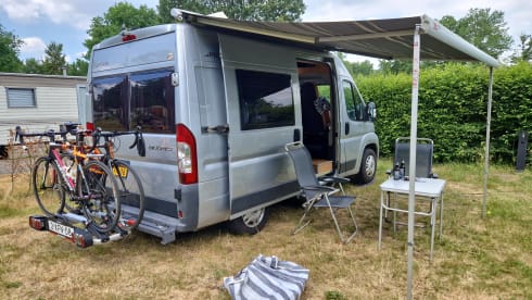 Duuk – Luxury compact 2p Pössl bus camper from 2009