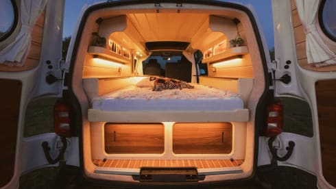 The Vancrafters – 2p Volkswagen campervan The Vancrafters Interior