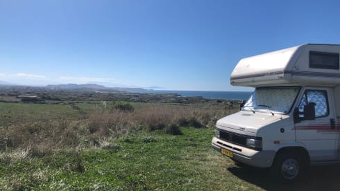 Last minute (-20%): Nice and complete camper for rent!