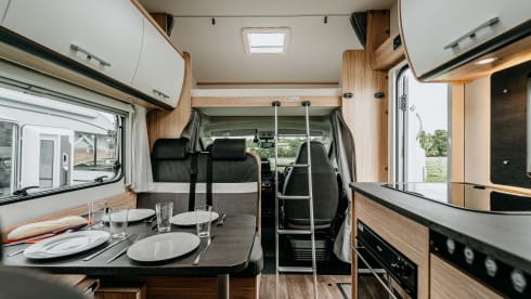H6 – Fiat Sunlight A70 family 6 berth 2025 model