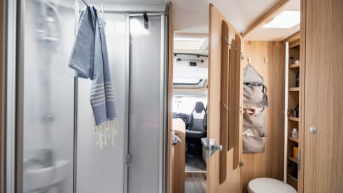 T690 – New Sunlight T690c semi-integrated camper 4 pers. Mj24