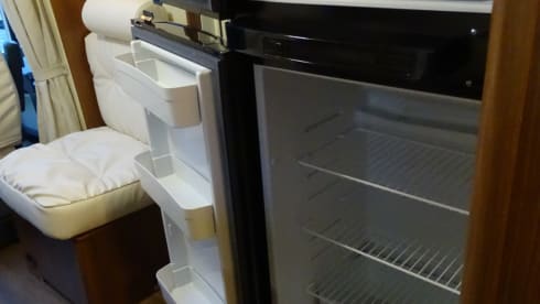 4/5p Eura Mobil Semi-Integrated camper