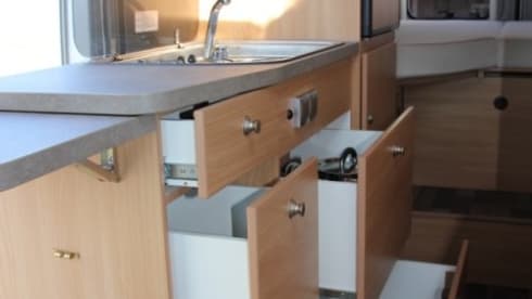 Unawatuna – Knaus Camperbus 2019, 640m long beds