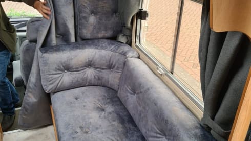 6 persoons winteruitvoering met B rijbewijs  – 6 person Eura Mobil integral from 1996