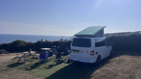 The Green Machine – Volkswagen T5 - Sleeps 4, fab fun!