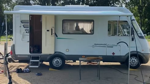 B544 – 5p Hymer integrated uit 1999