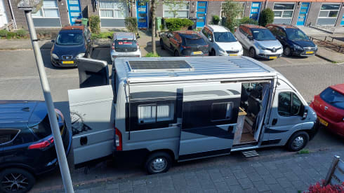2-person Peugeot bus from 2012