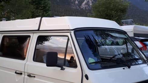 Zwaantje – 4p Volkswagen campervan from 1982
