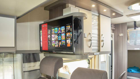 Camper von Kemper – New Hobby Motorhome 4 people - Ideal for families