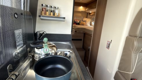 Making Memories 5 – 2023 Malibu charming GT640 Automaat luxe Buscamper skyview 