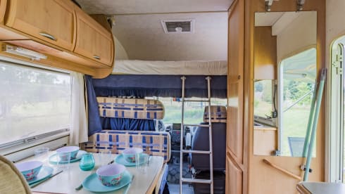 Nice compact 5p McLouis camper
