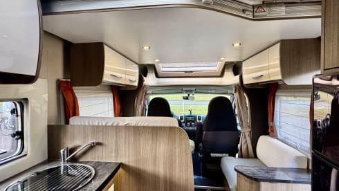 4p Challenger semi-integrated from 2013