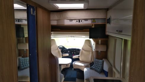 Merry Mary – Spacious Rimor 98p 2019 - Single beds - Pull-down bed - Air conditioning - Lots of sunlight