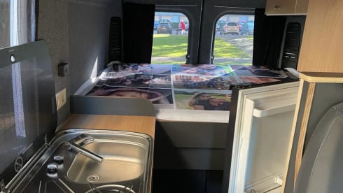 QPO "Zo wijd de wereld strekt"        " – Reliable and well-maintained bus camper.