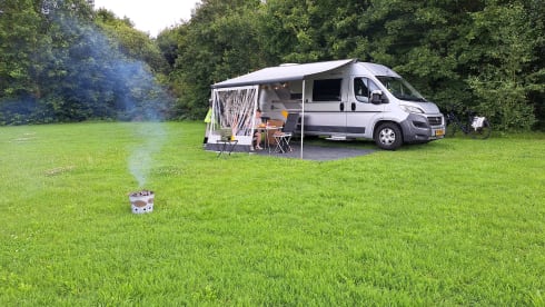 SunnieSunliving – 2-person Fiat Ducato bus from 2017