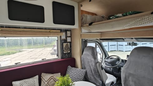 Fiat alcove 4 person camper