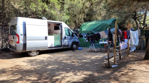 Zelfbouw Fiat Ducato – Chris and Maria's bus