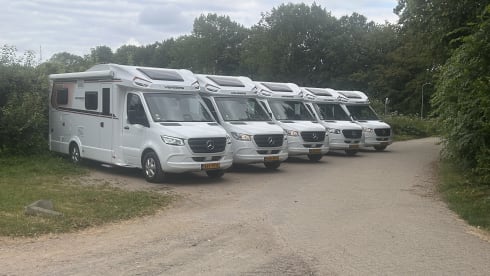 Prachtige Mercedes Benz 4 p, van 2025. – Con la connessione internet satellitare Starlink, la tranquillità è assicurata. 