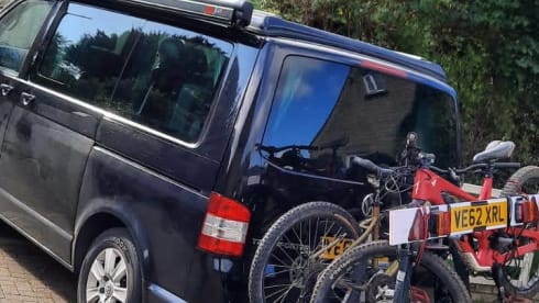 Lovely 4 Berth Campervan VW T5.1 - Adventure Awaits!