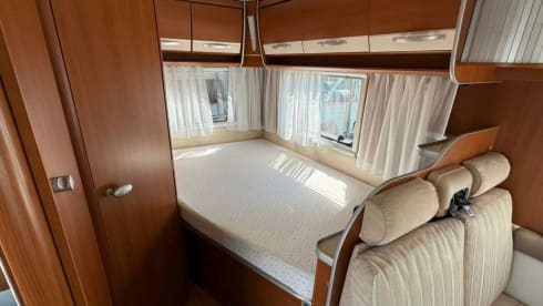 Maccie – 4p McLouis semi-integrated from 2011