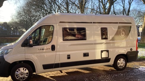 Nork – Luxury Benivan from 2021: compact family camper (2-4 persons)