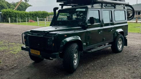 5p Land Rover rooftop from 1999