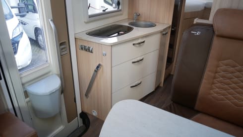 2p Bürstner semi-integrated from 2018